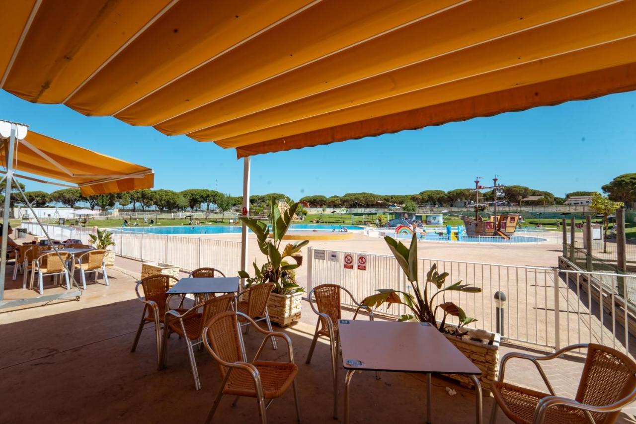 Kampaoh Doñana Hotel Mazagon Bagian luar foto
