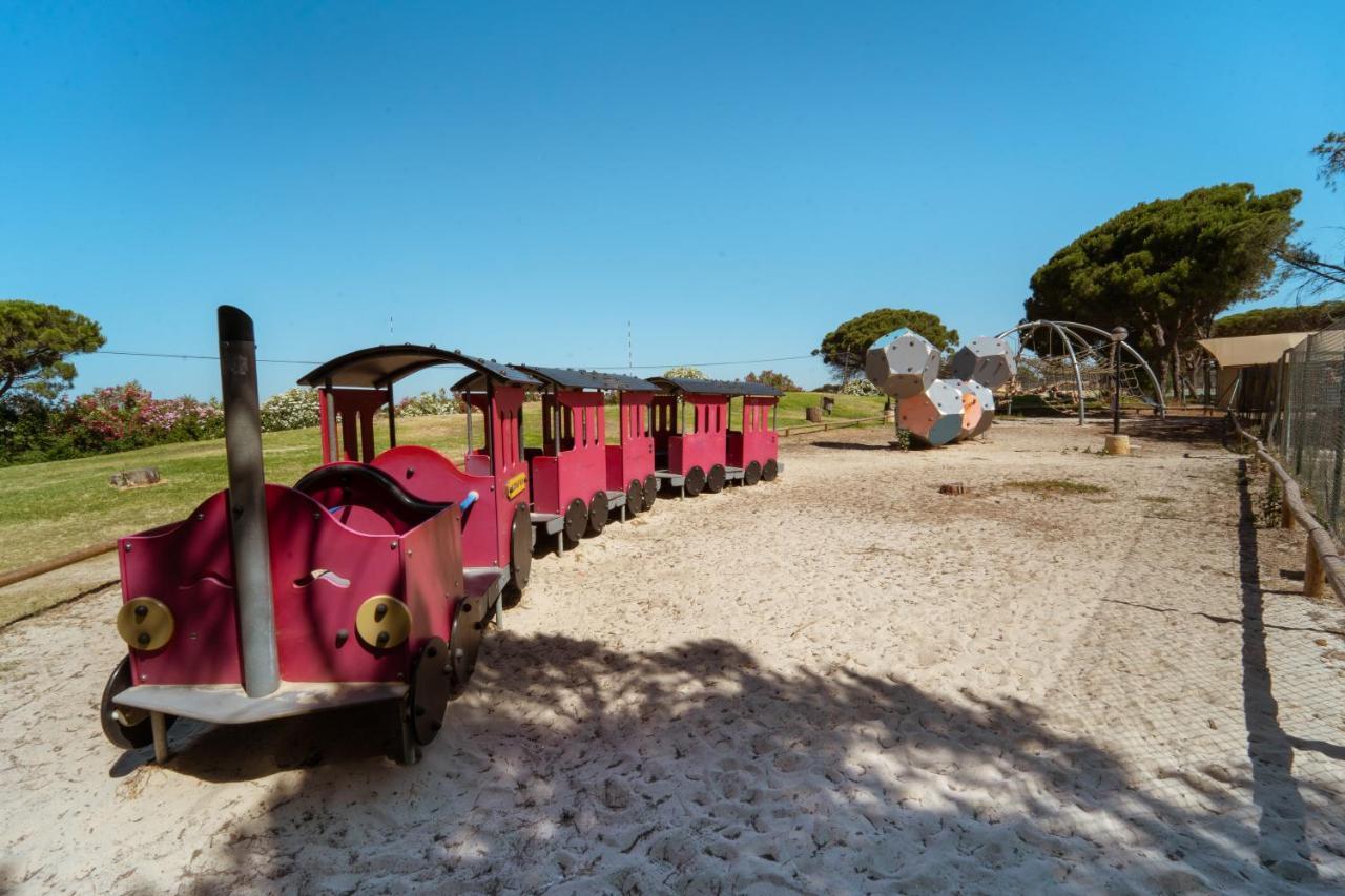 Kampaoh Doñana Hotel Mazagon Bagian luar foto