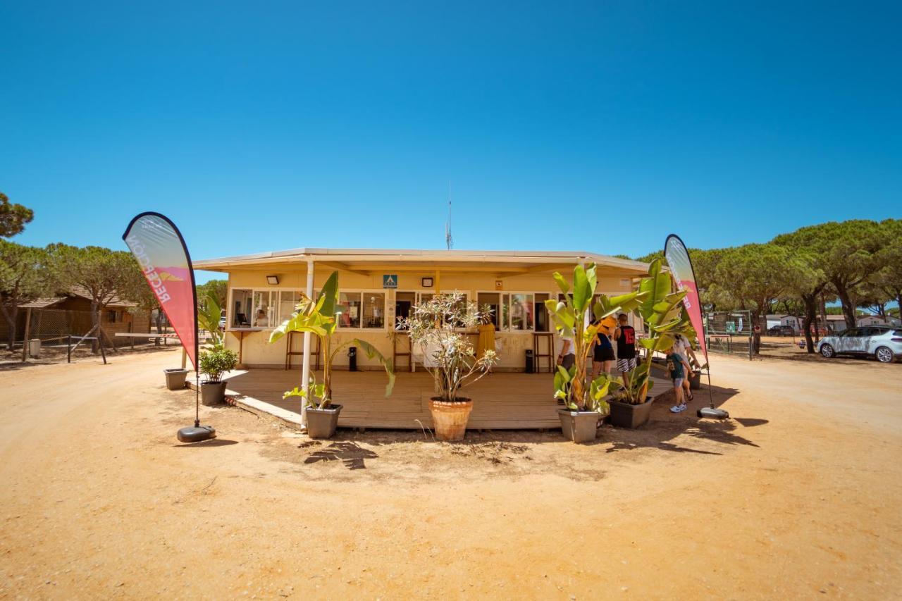 Kampaoh Doñana Hotel Mazagon Bagian luar foto